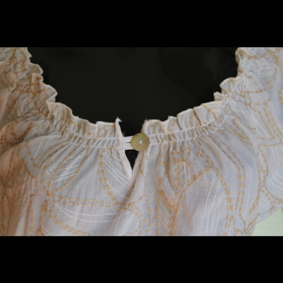 3/$25 Hesta & orchard blouse - Picture 4 of 5